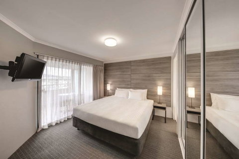 Adina Serviced Apartments James Court - Holiday Find 9