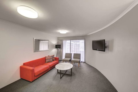 Adina Serviced Apartments James Court - Holiday Find 12