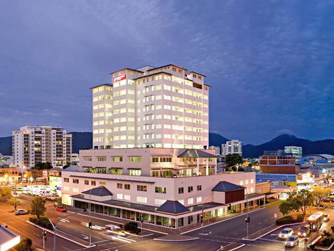 Cairns Central Plaza Apartment - Holiday Find 0