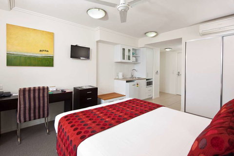 Cairns Central Plaza Apartment - Holiday Find 3