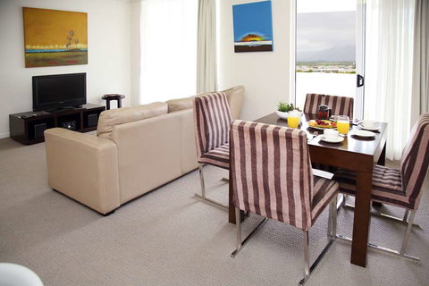 Cairns Central Plaza Apartment - Holiday Find 13