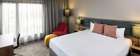 Novotel Sydney International Airport - Holiday Find 1