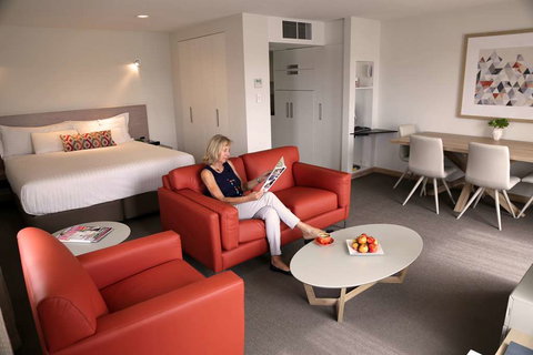 Salamanca Inn - Holiday Find 2