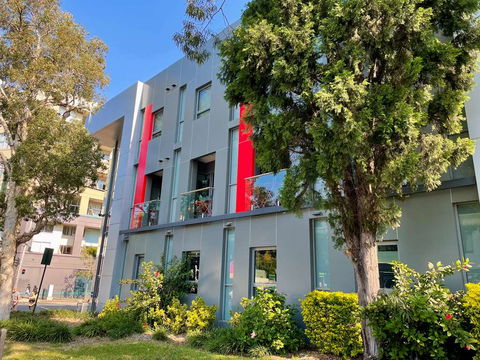 Best Western Plus Camperdown Suites - Holiday Find 1