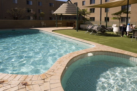 Kingston Terrace Serviced Apartments - Holiday Find 2