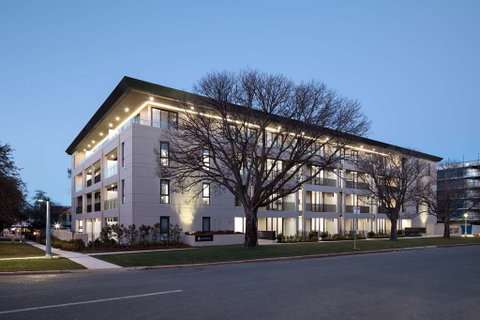Knightsbridge Canberra - Holiday Find 0