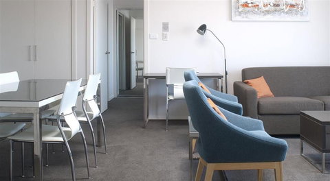 Abode Tuggeranong - Holiday Find 2