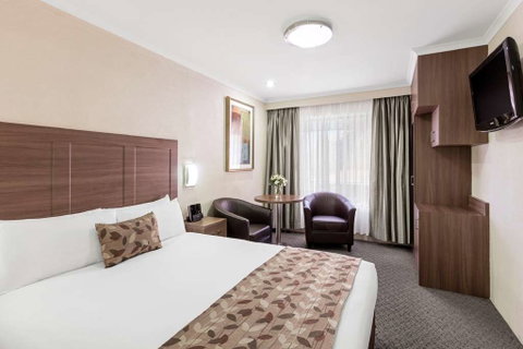 Best Western Plus Garden City Hotel - Holiday Find 2
