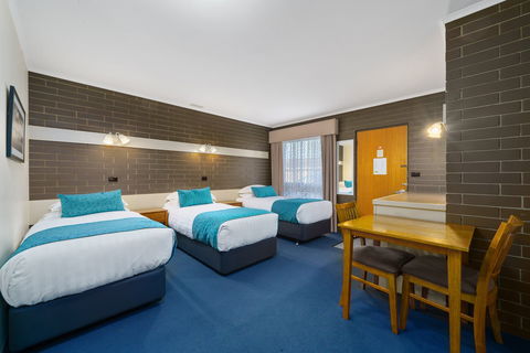 Stagecoach Motel - Holiday Find 2
