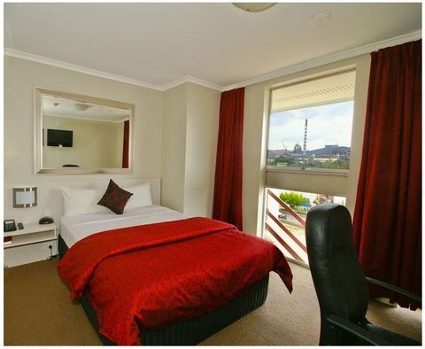 Isa Hotel - Holiday Find 2