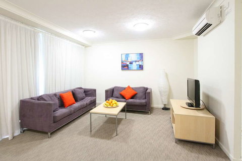 Caloundra Central Apartment Hotel - Holiday Find 5