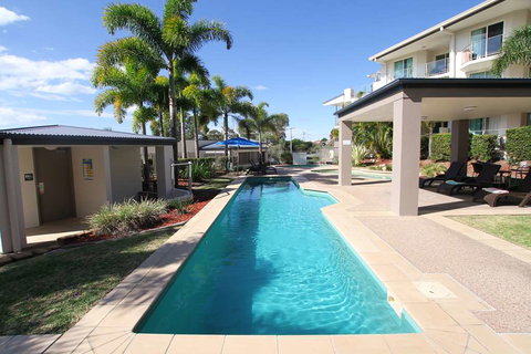 Caloundra Central Apartment Hotel - Holiday Find 8