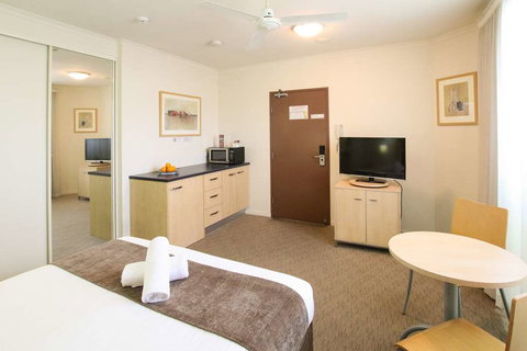 Caloundra Central Apartment Hotel - Holiday Find 14