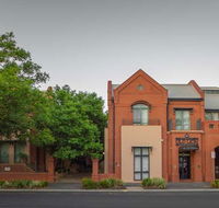 Majestic Old Lion Apartments - Holiday Find
