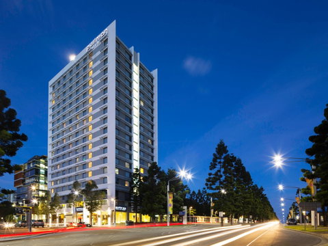 Pullman Hotel at Sydney Olympic Park - Holiday Find 0