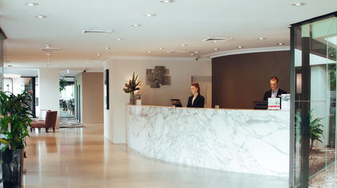 Holiday Inn Warwick Farm - Holiday Find 2
