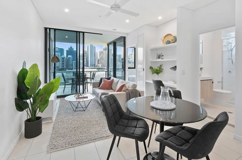 Arise On Hope Street - Holiday Find 2