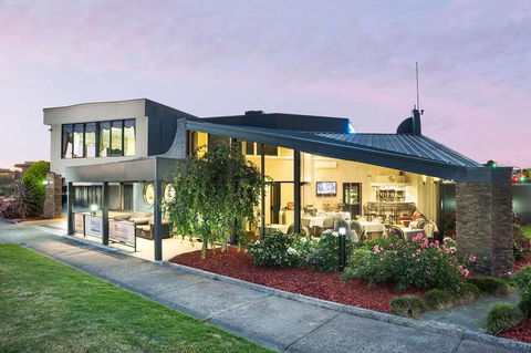 Best Western Mahoneys Motor Inn - Holiday Find 1
