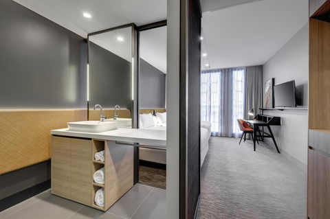 Vibe Hotel Canberra - Holiday Find 39