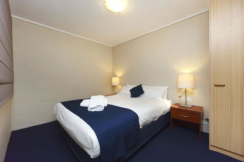 Ibis Styles Canberra - Holiday Find 30