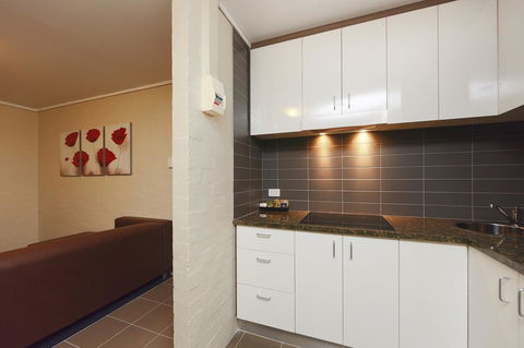 Ibis Styles Canberra - Holiday Find 12