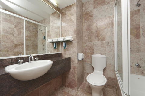Ibis Styles Canberra - Holiday Find 32