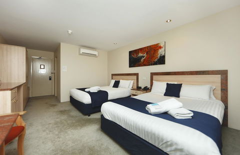Ibis Styles Canberra - Holiday Find 40