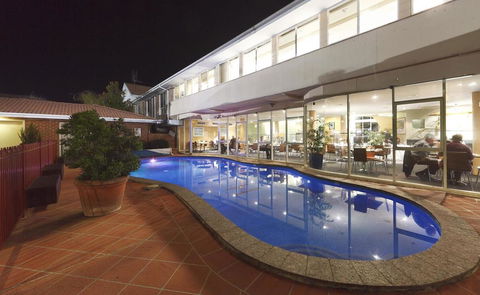 Ibis Styles Canberra - Holiday Find 16