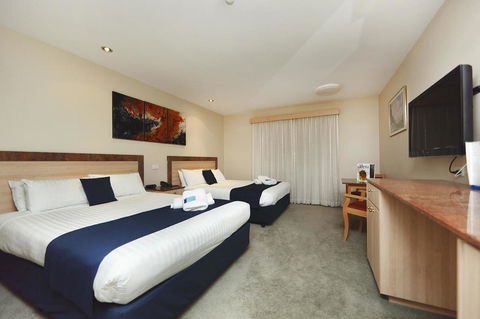 Ibis Styles Canberra - Holiday Find 8