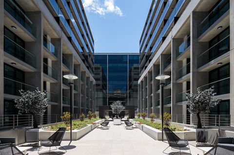 Avenue Hotel Canberra - Holiday Find 7