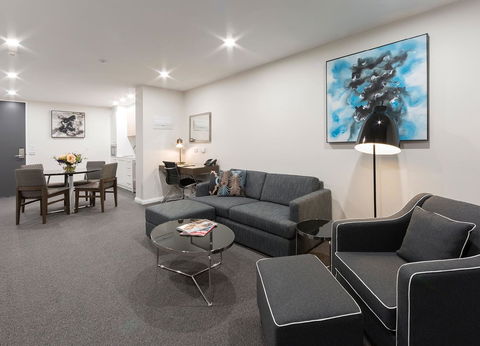Avenue Hotel Canberra - Holiday Find 2
