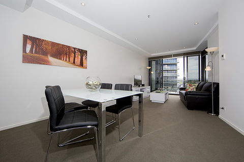 Manhattan 303 Canberra City ACT - Holiday Find 18