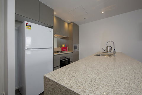 Manhattan 303 Canberra City ACT - Holiday Find 14