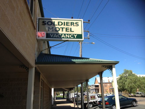Soldiers Motel - Holiday Find 0