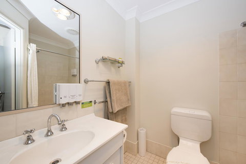 Soldiers Motel - Holiday Find 5