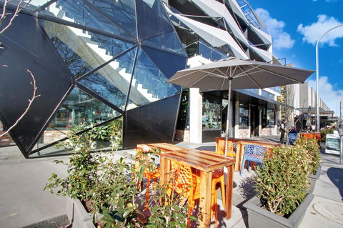 IQ Smart Apartments 704 Braddon ACT - Holiday Find 0