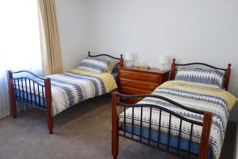 Kingston Comfy Apartment - Holiday Find 2