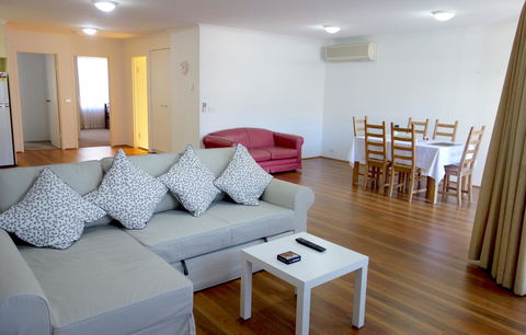 Kingston Comfy Apartment - Holiday Find 3