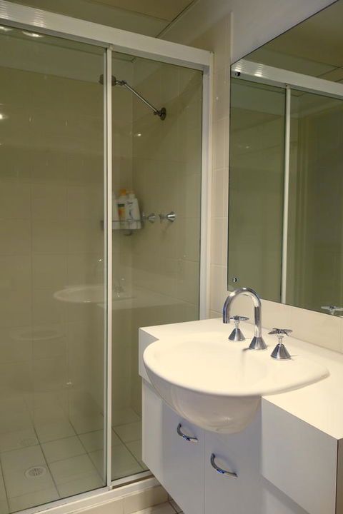 Kingston Comfy Apartment - Holiday Find 8