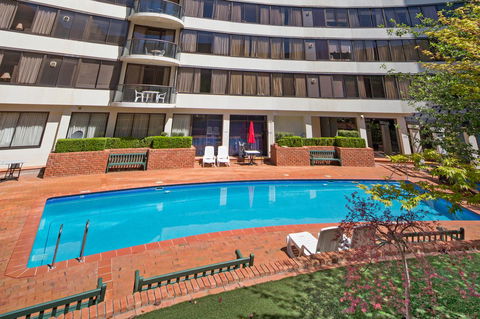 BreakFree Capital Tower Apartments - Holiday Find 3