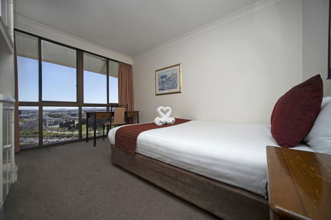BreakFree Capital Tower Apartments - Holiday Find 37