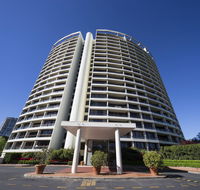 BreakFree Capital Tower Apartments - Holiday Find