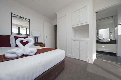 BreakFree Capital Tower Apartments - Holiday Find 39