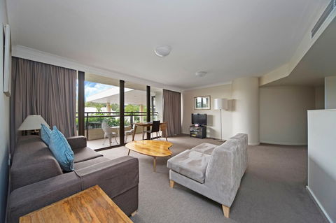 BreakFree Capital Tower Apartments - Holiday Find 25