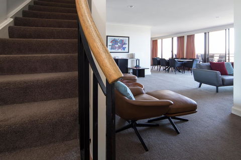 BreakFree Capital Tower Apartments - Holiday Find 28
