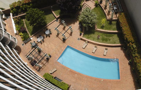 BreakFree Capital Tower Apartments - Holiday Find 12