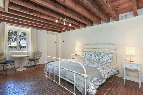 Wellington Courthouse - Holiday Find 17