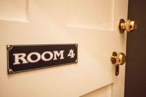 Wellington Courthouse - Holiday Find 13