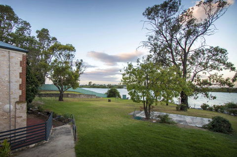 Wellington Courthouse - Holiday Find 24