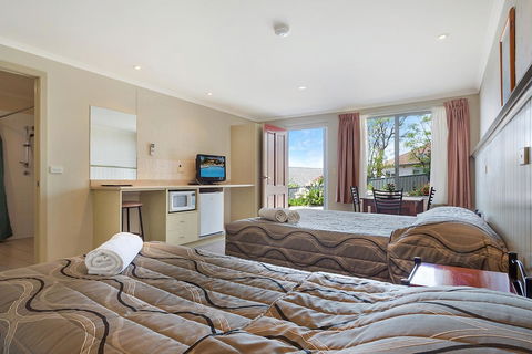 Heritage House Motel & Units - Holiday Find 24